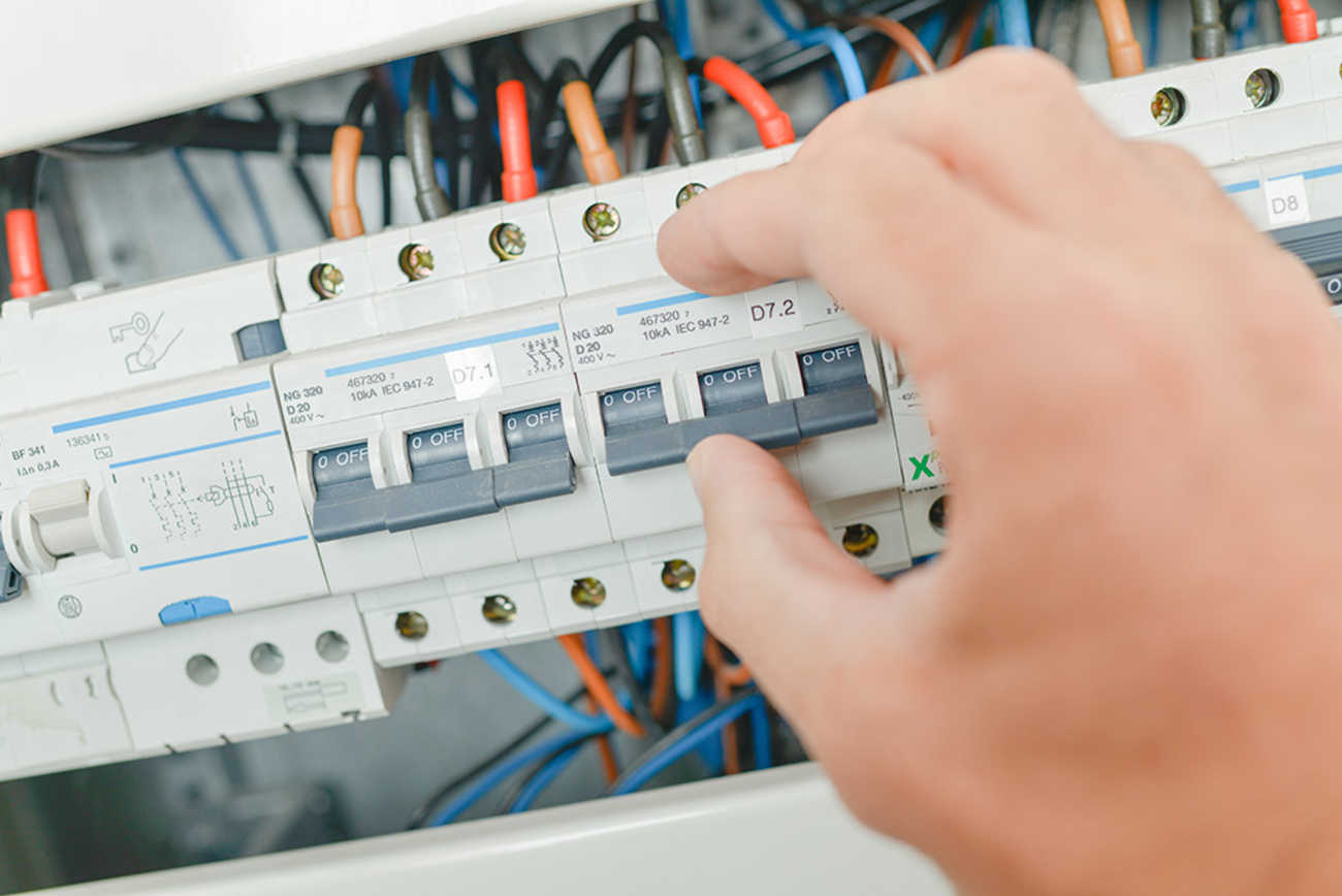Schalt­schrank­bau bei Elektrotechnik Koller in Kemnath